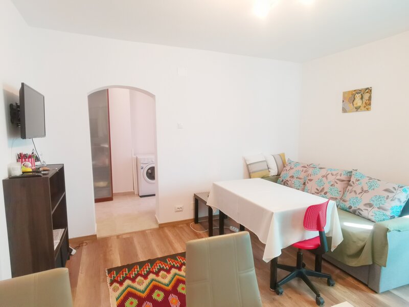 Rahova, Ispirescu, proprietar vand ap. 2 camere renovat, utilat,