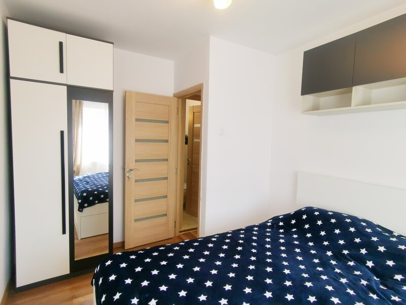 Rahova, Ispirescu, proprietar vand ap. 2 camere renovat, utilat,